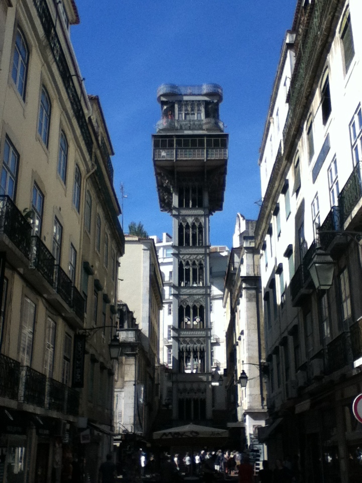 街のエレベーター